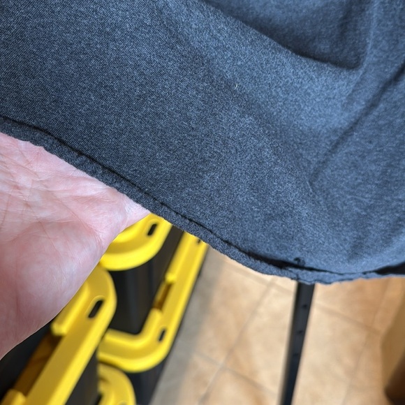 Everlane Men's Charcoal Gray The Essential Organic V-Neck Tee Size Large - Picture 12 of 12